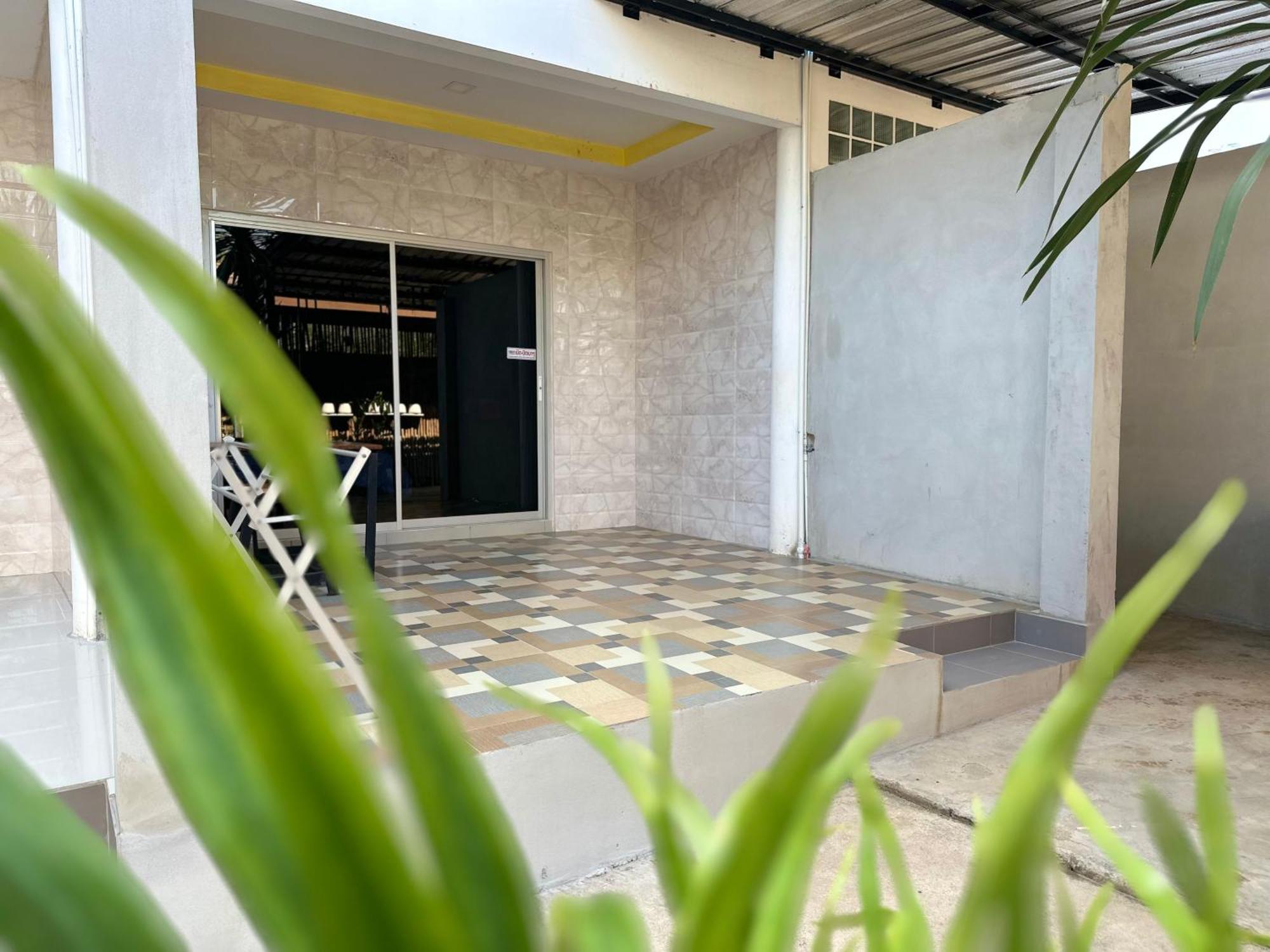 Preawwaan Seaview Ko Laan Hotel Ko Lan Exterior foto